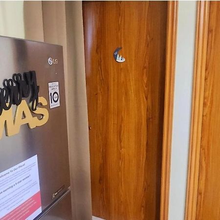 Kot Nu - Beach Themed Apartment - 3 Mins Walk From The Sea Flic en Flac Экстерьер фото