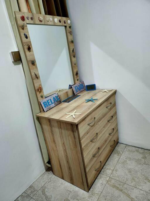 Kot Nu - Beach Themed Apartment - 3 Mins Walk From The Sea Flic en Flac Экстерьер фото