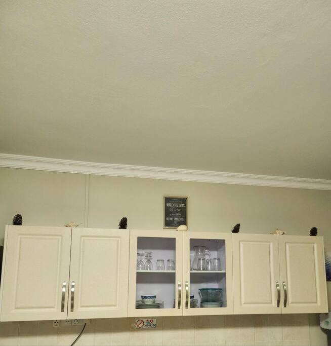 Kot Nu - Beach Themed Apartment - 3 Mins Walk From The Sea Flic en Flac Экстерьер фото