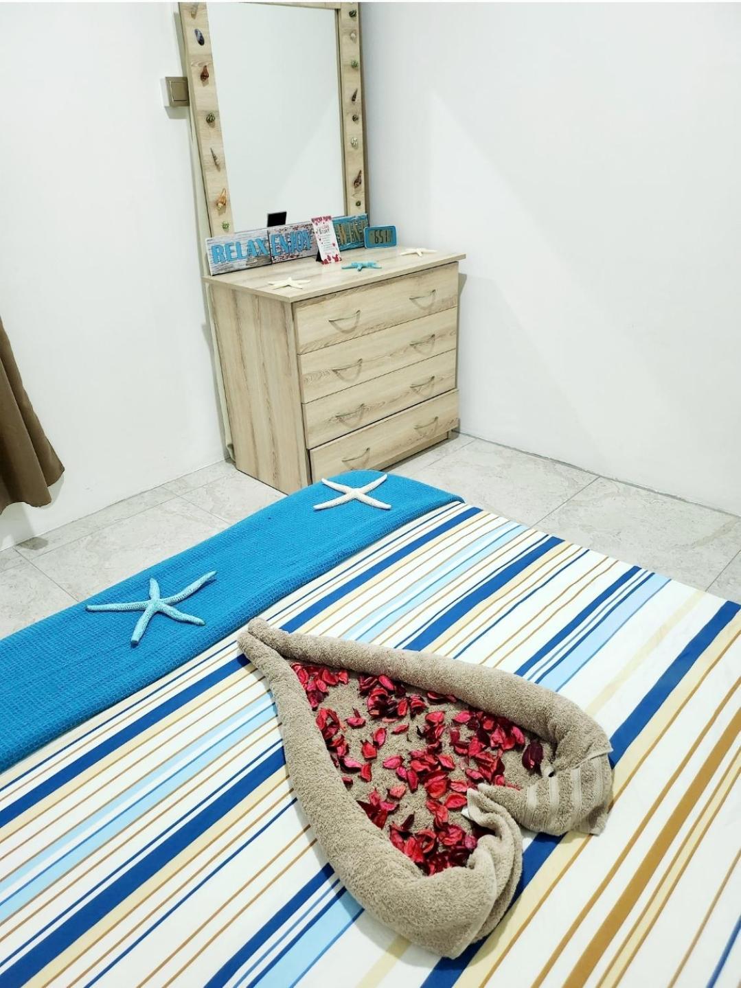 Kot Nu - Beach Themed Apartment - 3 Mins Walk From The Sea Flic en Flac Экстерьер фото